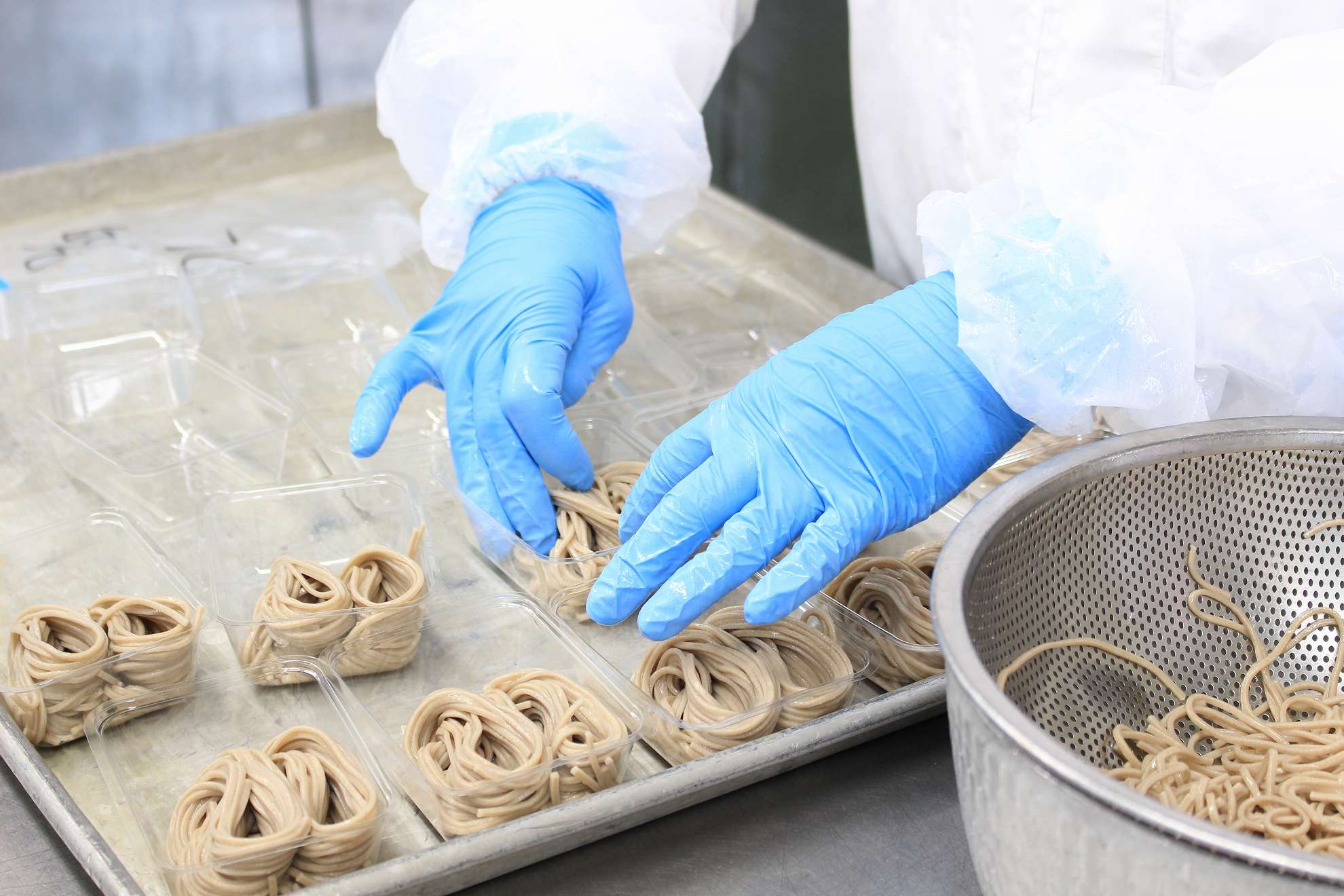 各工程の写真：検品、仕込、調理、盛付